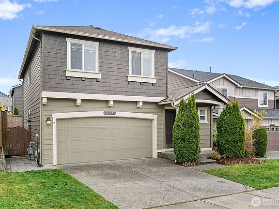 2nd image of 412 201 Street SW