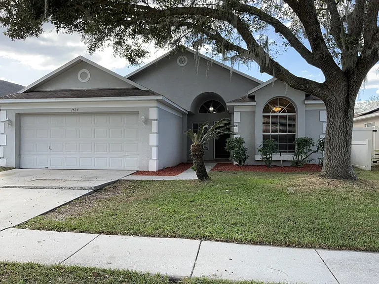 1527 Firewheel Dr — Photo 1