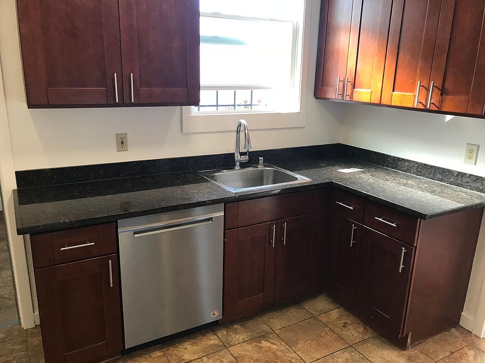 1st image of 2820 25th St