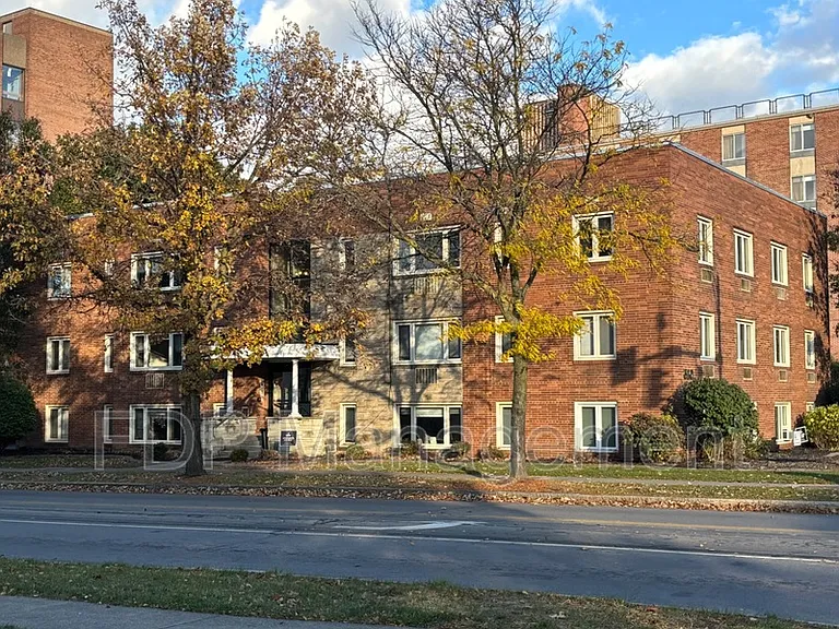 610 East Ave #4 — Photo 9