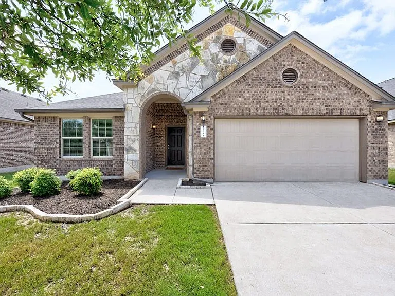 1104 Tabernash Dr — Photo 2
