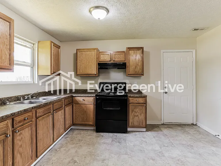 2641 Bulen Ave — Photo 6