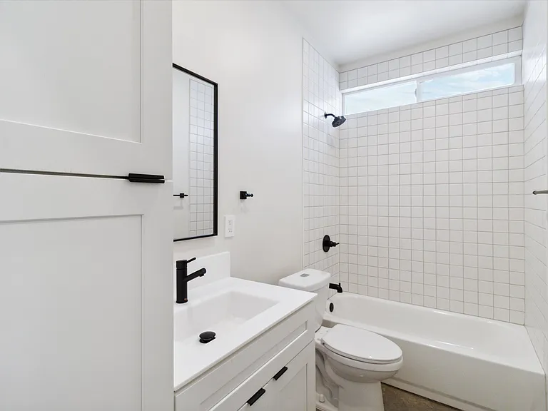 347 W Roma Ave — Photo 6