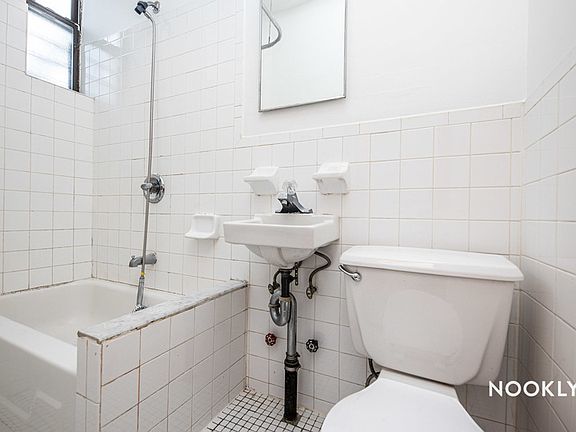 4th image of 160 Wilson Ave #2F