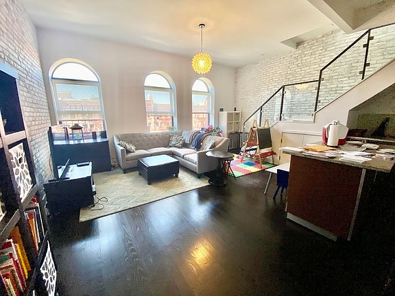 3rd image of 159 W 118th St Penthouse I