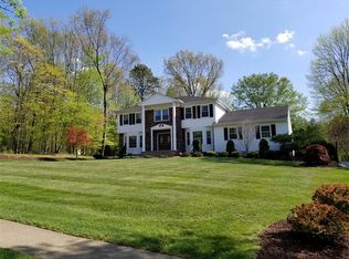 4 Alexandria Dr, Succasunna, NJ 07876