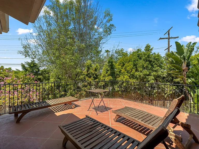 8302 S Sepulveda Blvd — Photo 35