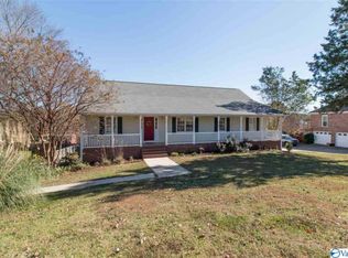 111 Sterling Dr, Huntsville, AL 35806