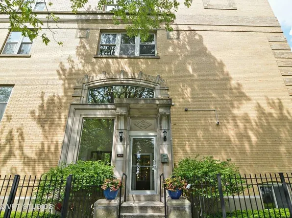 3900 N Claremont Ave Unit 405, Chicago, IL 60618