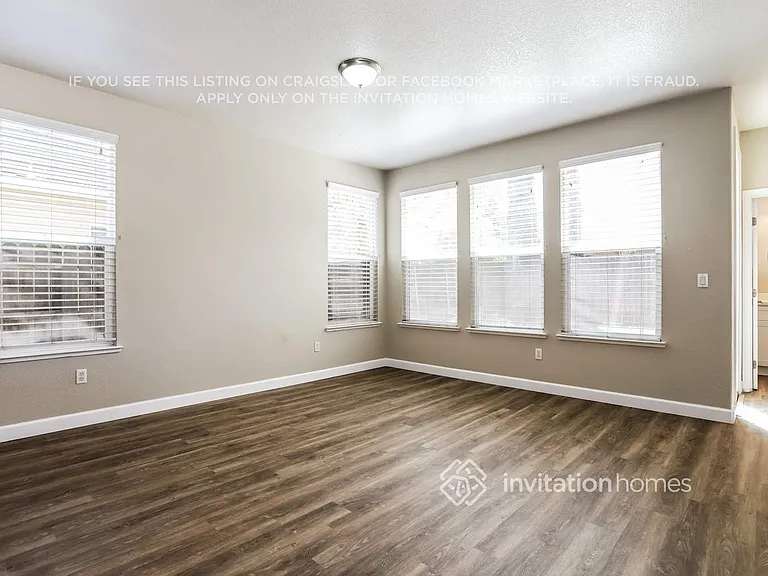 3584 Rainsong Cir — Photo 10