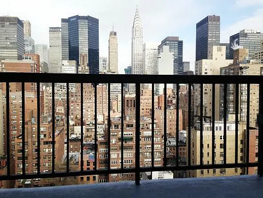Rented by Manhattan Skyline | media 4
