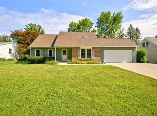 10 Slate Dr, North Chili, NY 14514