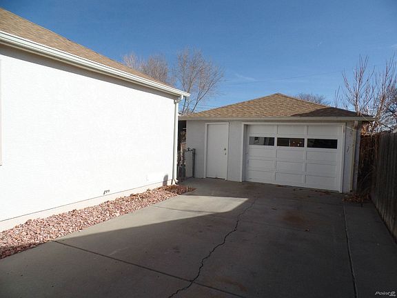 Oversized one car Garage