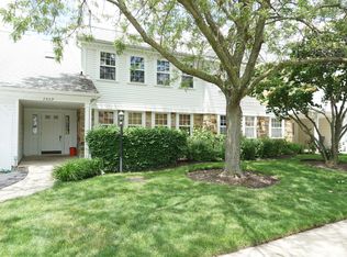 2869 Meadow Ln #X2, Schaumburg, IL 60193