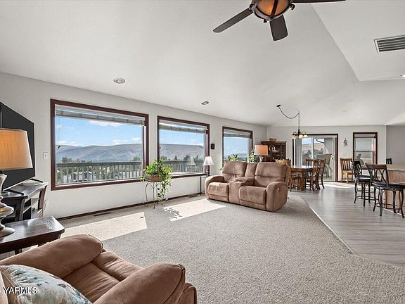 5th image of 109 Highland Ct
