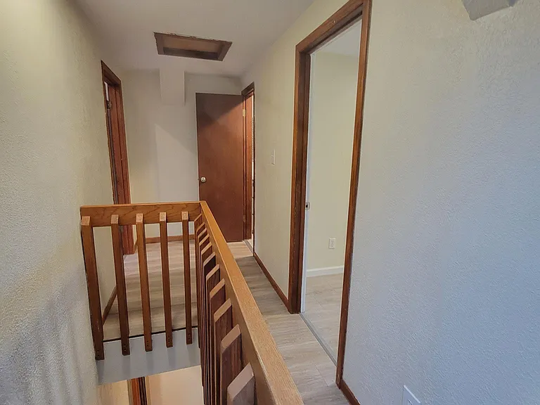 1047 N Coolidge Ave — Photo 37
