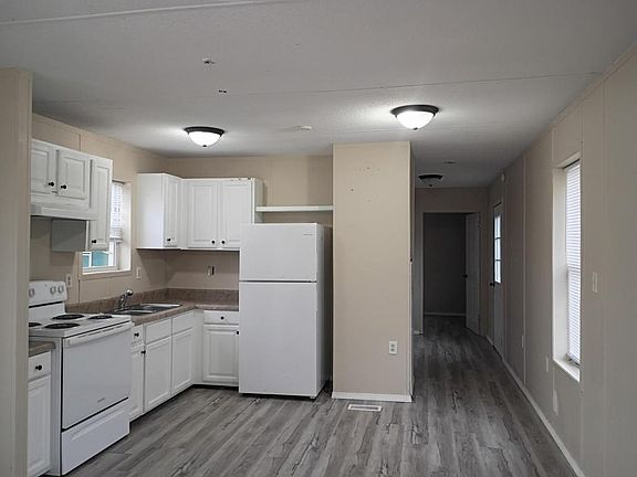4th image of 2032 Patience Ave