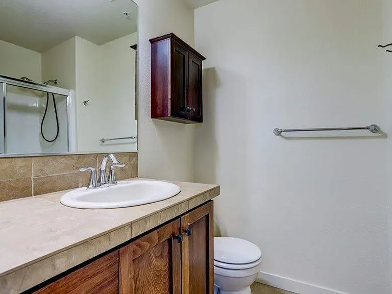 783 NE Adwick Dr — Photo 19