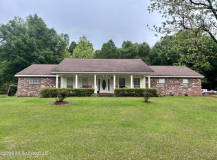 59 Thomas Ln, Columbia, MS 39429
