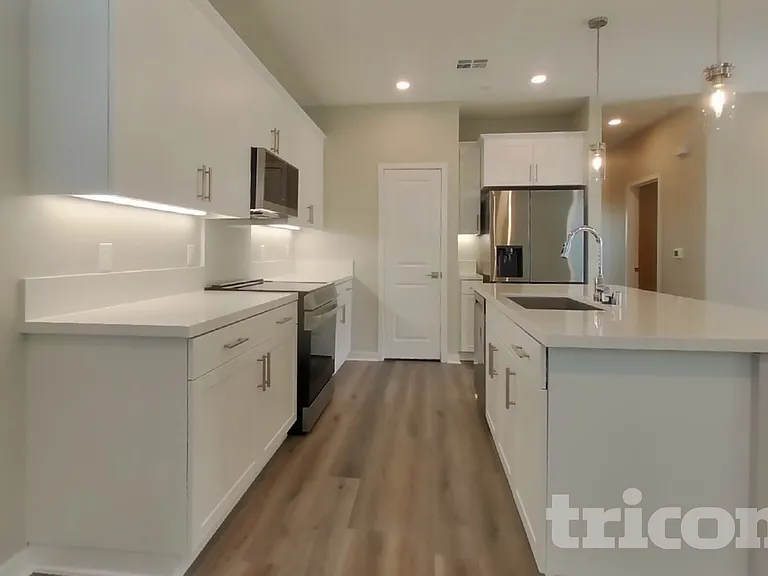 611 W Citron St #2 — Photo 5