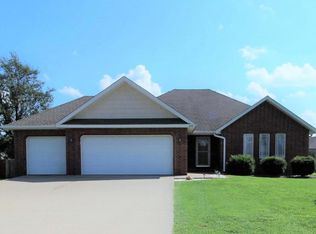 216 W Eagle Ln, Willard, MO 65781