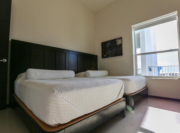 5th image of 133 E Lantana St #401