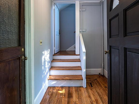 5th image of 48 Brookside Ave Floor 2