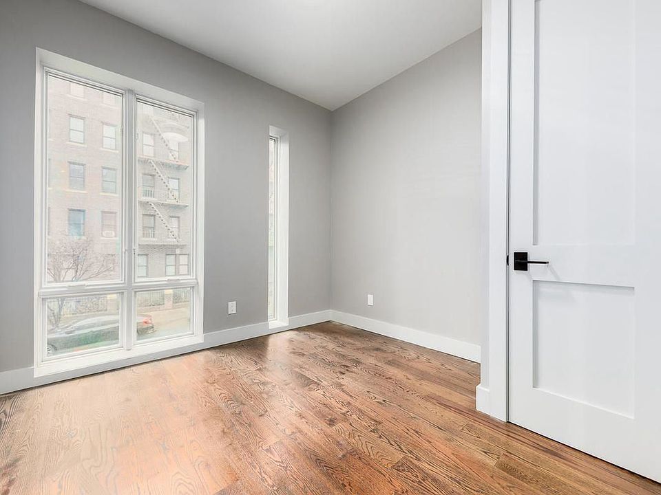 2nd image of 287 Maple St #3E