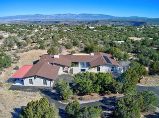 3 Comanche Ln, Los Alamos, NM 87547