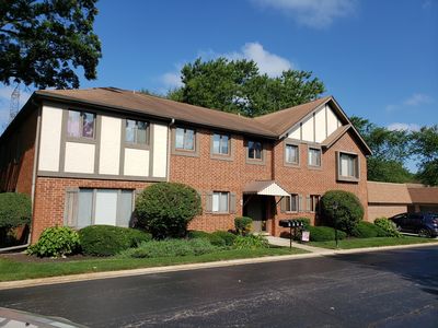 55 Parliament Dr E #137, Palos Heights, IL, 60463