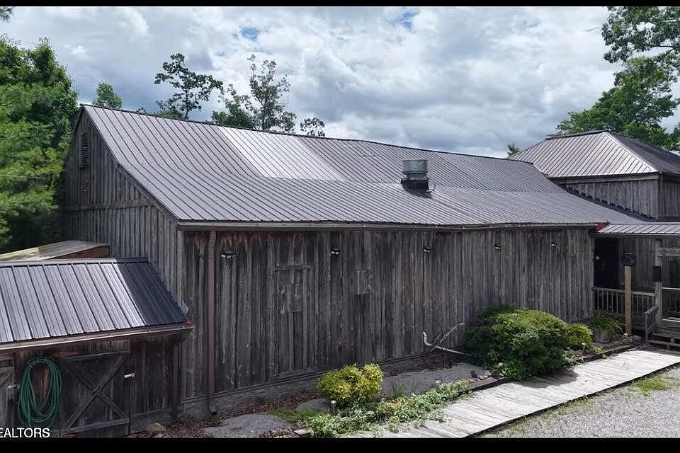 1st image of 329 Wheeler Ln