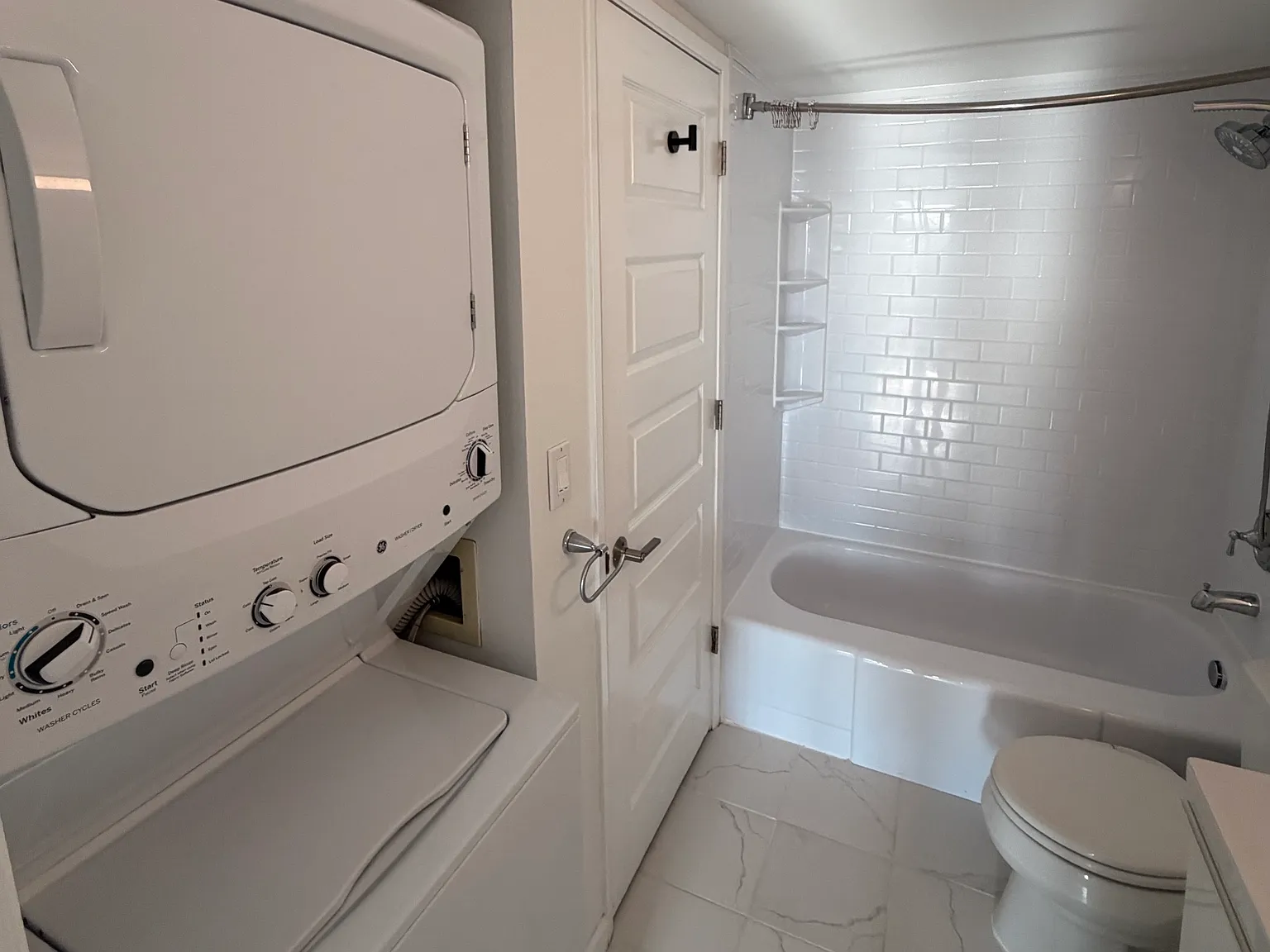2 bed, 711 sqft, $2,990 — Photo 4