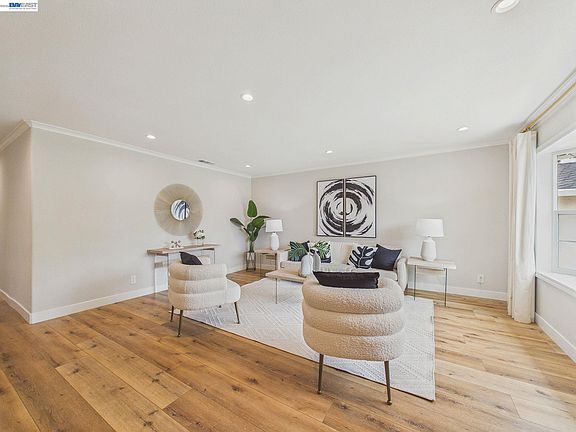 4th image of 3243 San Pablo Way
