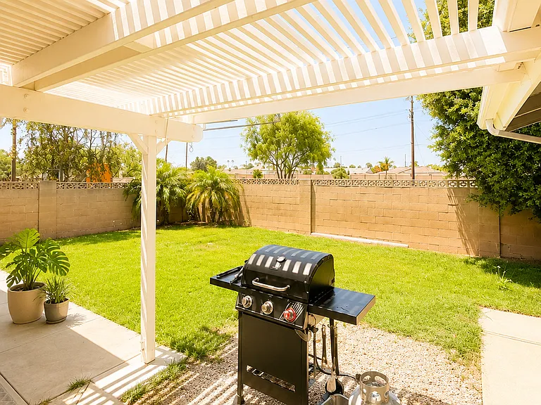 17575 Santa Paula Cir — Photo 27