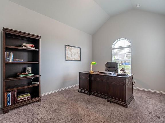 5th image of 4809 Tascosa Ln