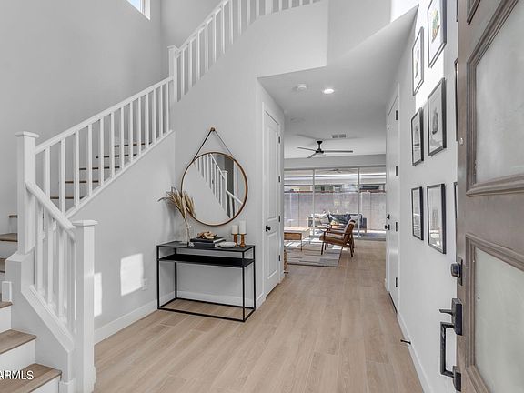 3rd image of 680 W WINCHESTER Drive