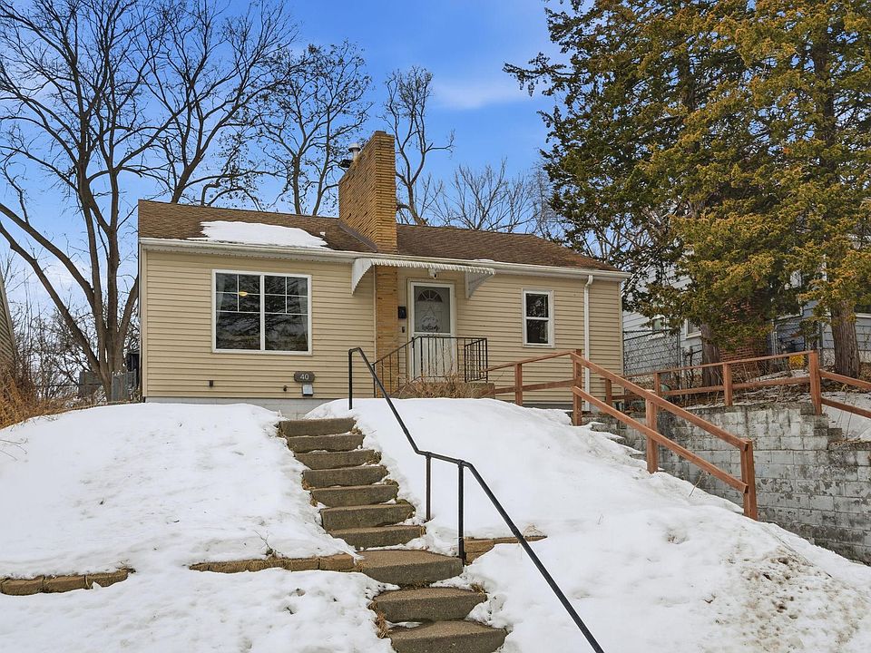 1st image of 40 Winona St E