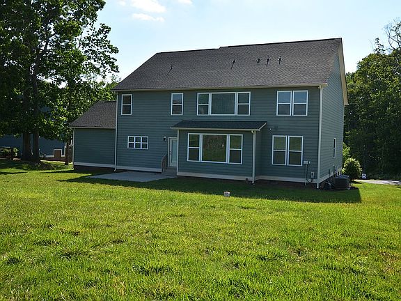 4th image of 136 Farm Knoll Way