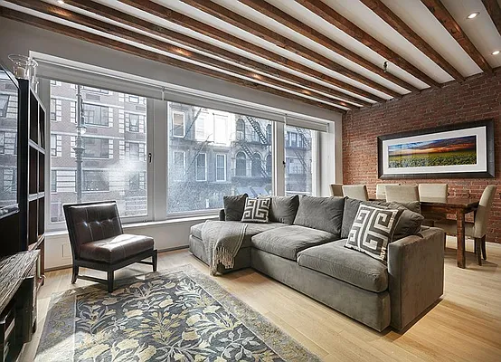 Sold by Warburg | media 2