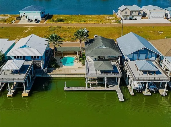 702 E Port Dr, Port Mansfield, TX 78598