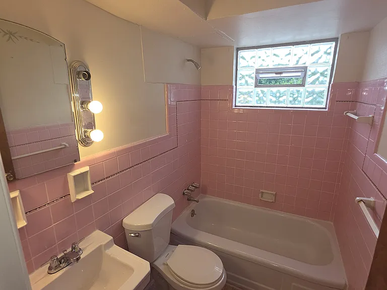4250 Saint Martins Pl #1 — Photo 8
