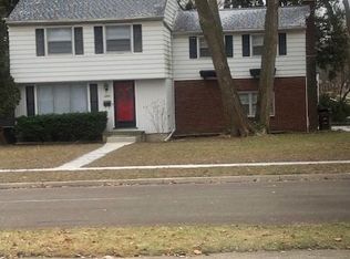 2204 Wellington Rd, Lansing, MI 48910