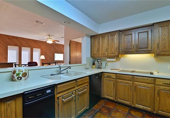4th image of 3802 S Shadycreek Dr
