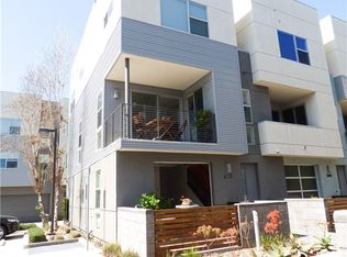1530 Sullivan Ave, Costa Mesa, CA 92627