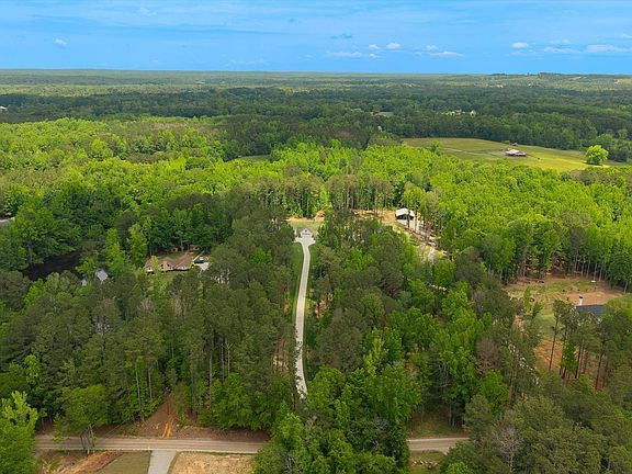 3rd image of 475 Paynes Lake Rd