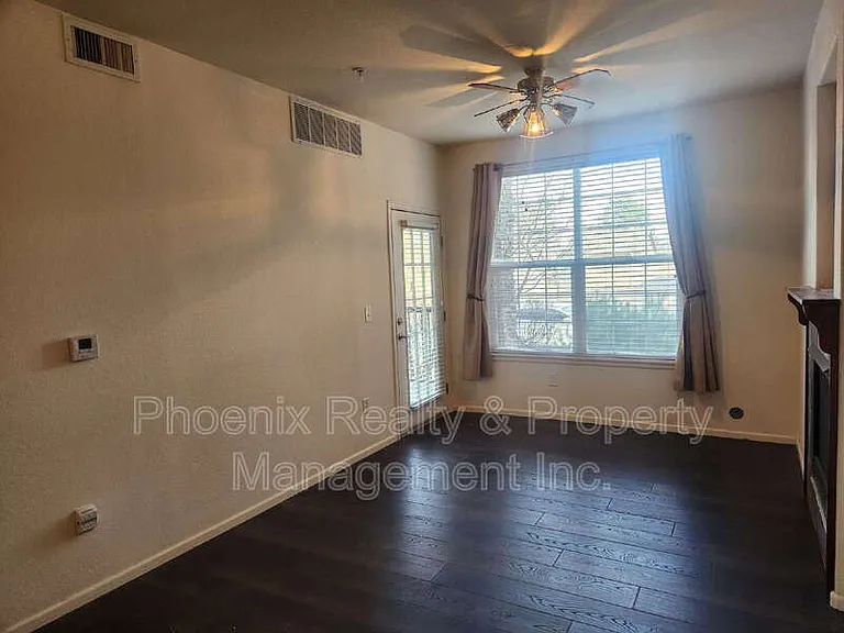 2900 Blue Sky Cir #5-103 — Photo 5