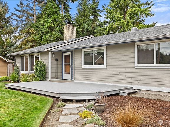 3rd image of 5516 61st Avenue SE