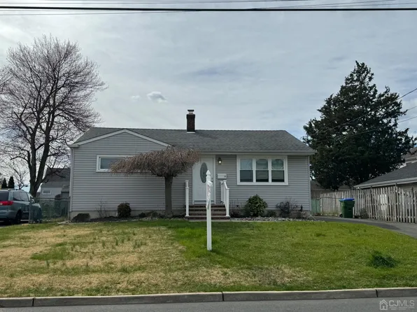 16 Schuyler Dr, Edison, NJ 08817