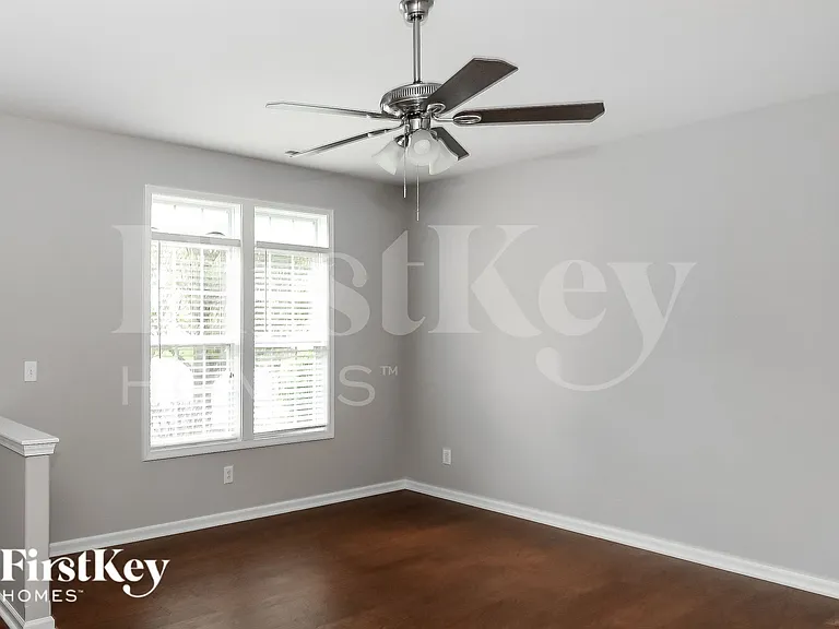 11253 Heritage Green Dr — Photo 7