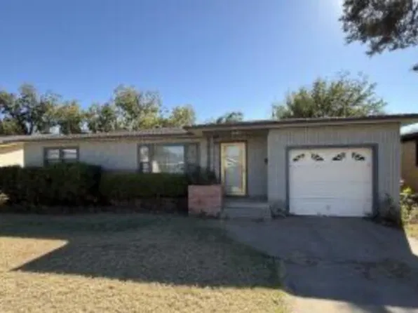 2609 42nd St, Lubbock, TX 79413